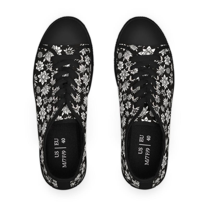 Colorful Women's Low Top Sneaker Noir Garden Sneaker