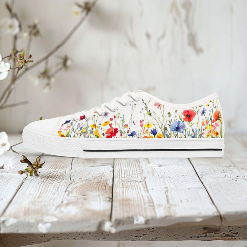 Colorful Women's Low Top Sneaker Wildflower Floral Sneakers