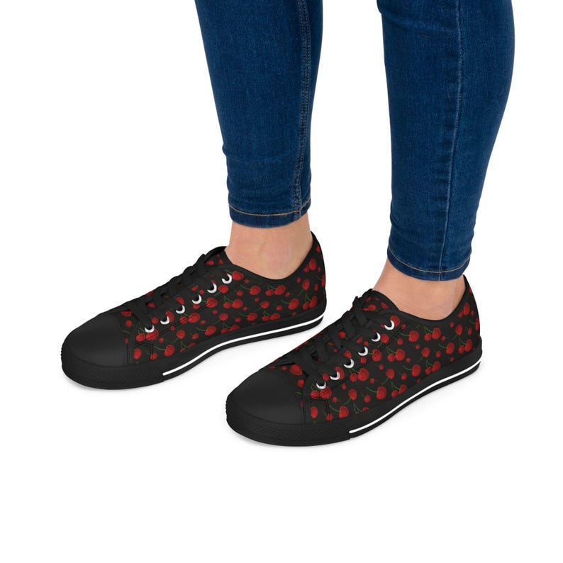Colorful Women's Low Top Sneaker Midnight Cherry Sneaker