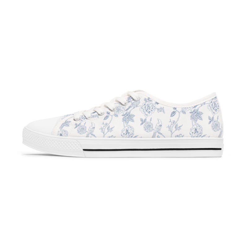 Colorful Women's Low Top Sneaker Blue Toile Floral Travel Sneakers