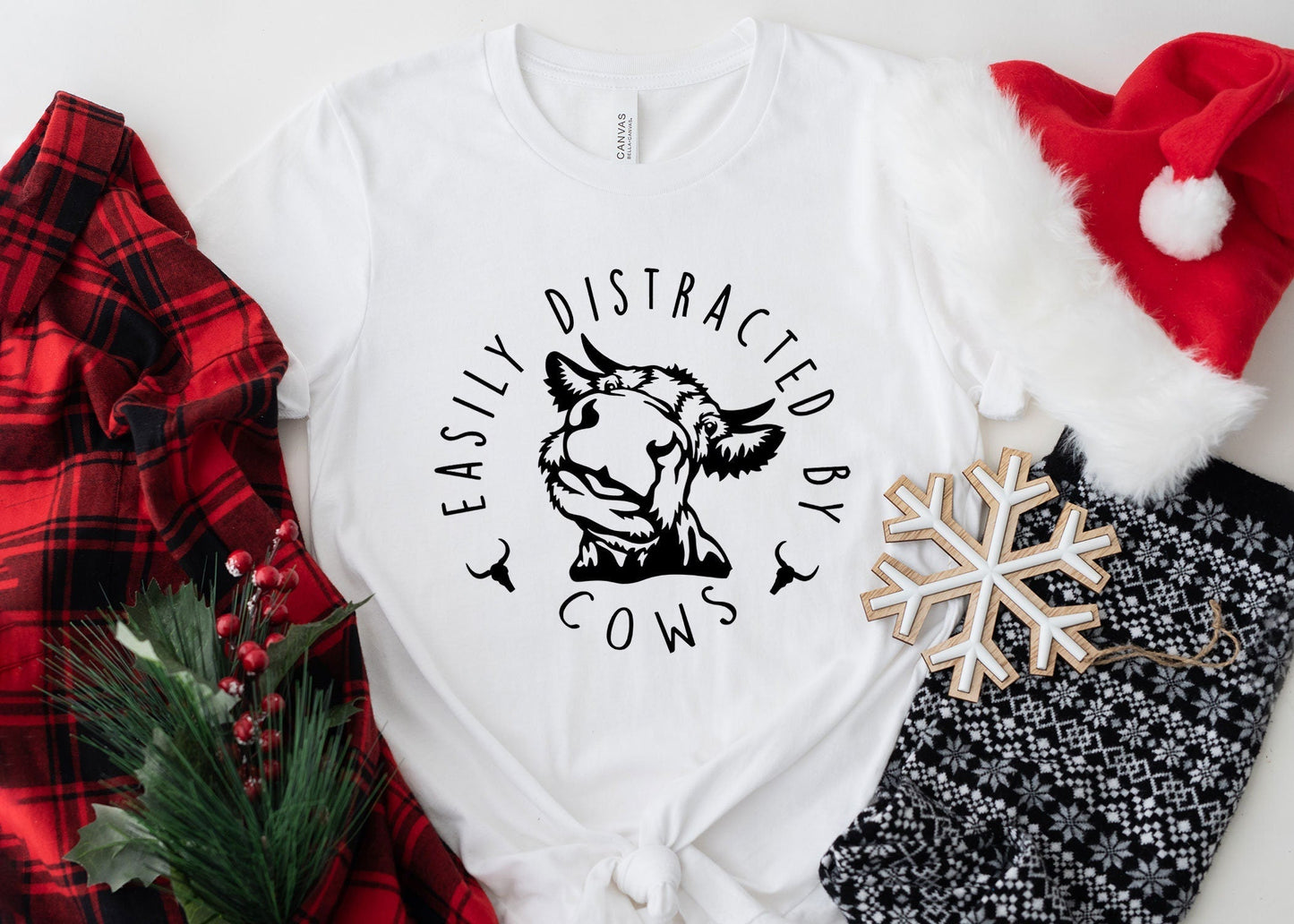 T-SHIRT - Easily Distracted By Cows Unisex Shirt